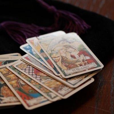 タロットカード占いインストラクター Tarot card fortune Teller